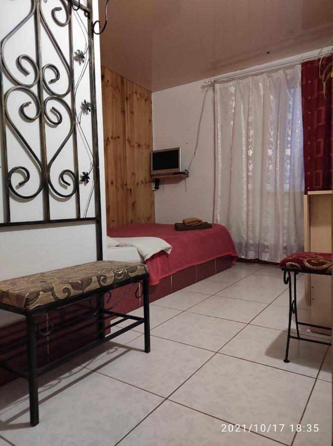 Mini-Hotel Kamianets Zewnętrze zdjęcie
