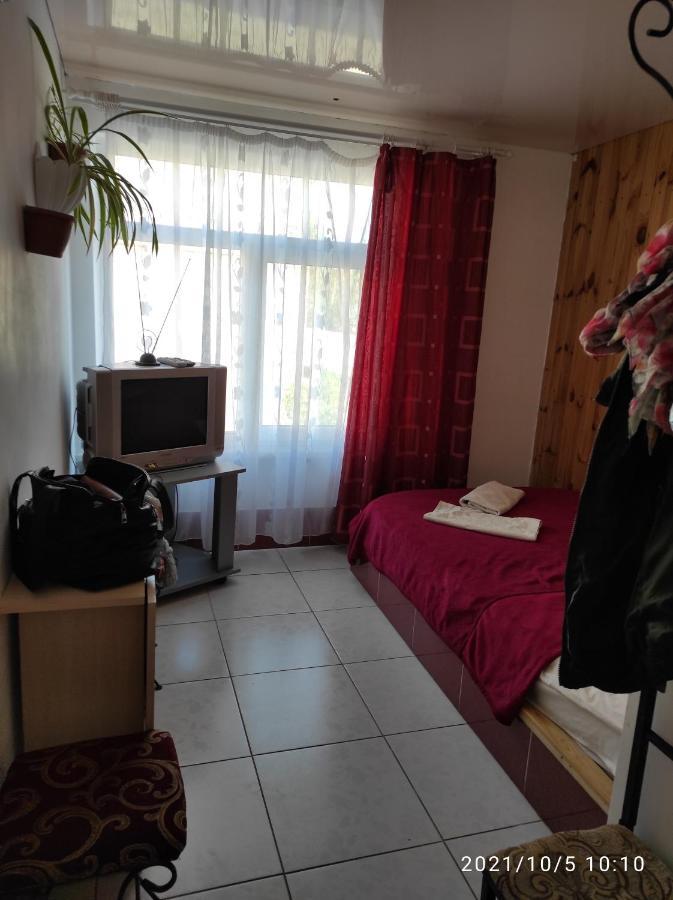 Mini-Hotel Kamianets Zewnętrze zdjęcie